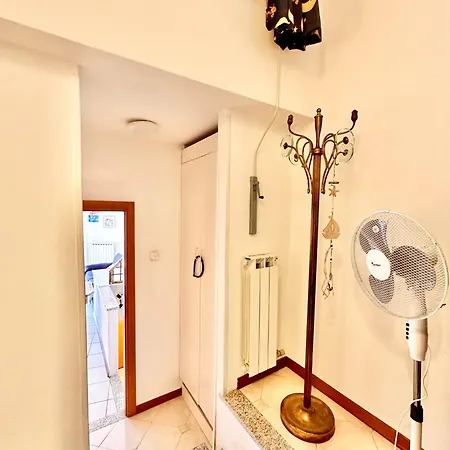 Apartment Hostdomus - Phil House - Sea View & Pool *