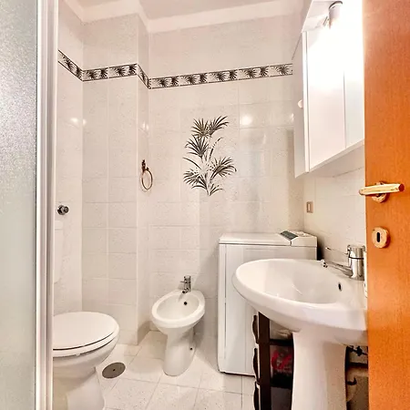 Apartment Hostdomus - Phil House - Sea View & Pool